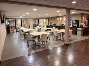 Free daily buffet breakfast