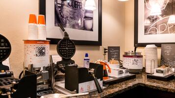 Colazione a buffet inclusa, servita tutte le mattine