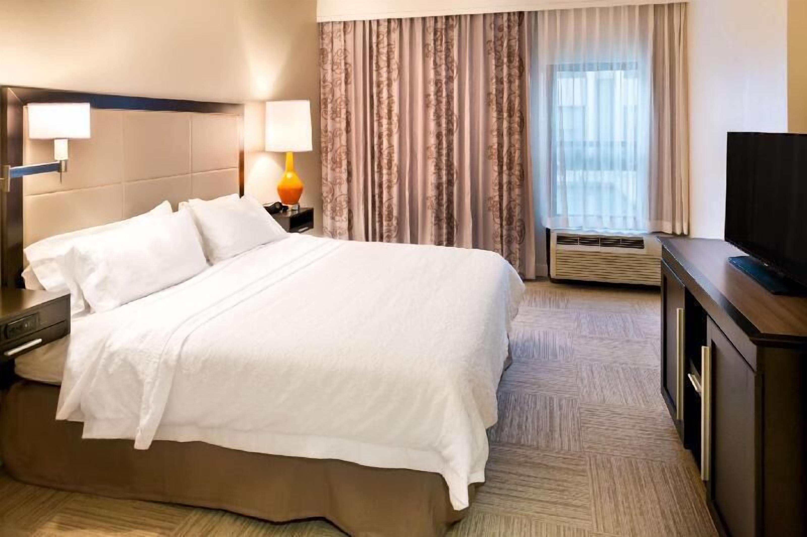Desk, blackout drapes, iron/ironing board, free WiFi