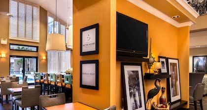 Hampton Inn & Suites Orlando/East UCF Area