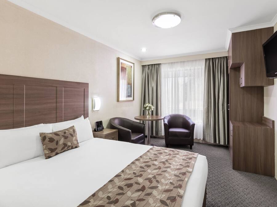 Standard Room, 1 Queen Bed, Non Smoking