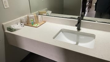 Basic Double Room | Iron/ironing board, free WiFi, bed sheets, alarm clocks