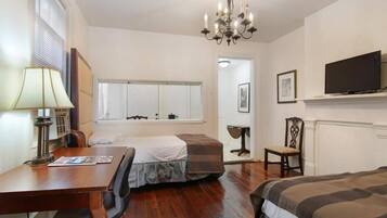 Family House | Individually decorated, individually furnished, desk, iron/ironing board