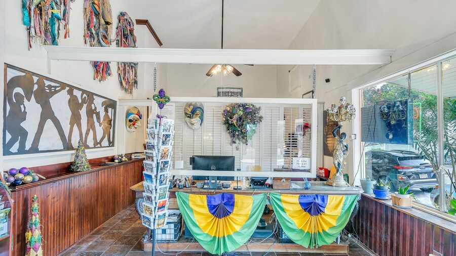 Historic Mardi Gras Inn