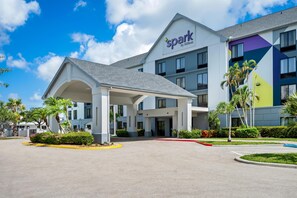 Exterior - Spark by Hilton Fort Myers (Fort Myers)