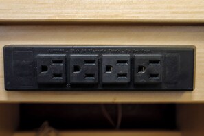 Superior-Zimmer, 1 King-Bett, barrierefrei (Roll-In Shower Smoke Free) | Zimmerausstattung