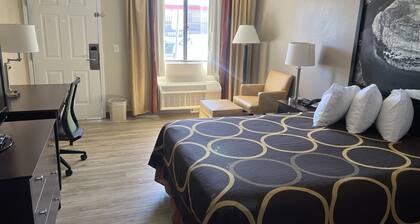 Super 8 by Wyndham Tucson/Grant Road Area AZ