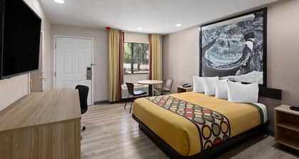Super 8 by Wyndham Tucson/Grant Road Area AZ