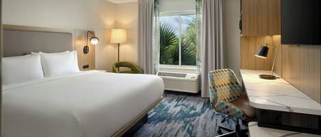 Room, 1 King Bed, Non Smoking | Desk, blackout curtains, iron/ironing board, free WiFi