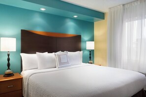 Executive Suite, 1 King Bed with Sofa bed, Non Smoking | Desk, iron/ironing board, free cots/infant beds, free WiFi