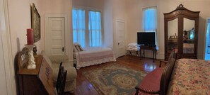 Habitació doble clàssica | Escriptori, planxa i posts de planxar i wifi gratuïta 