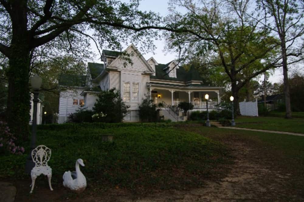 Rose House Inn - Sulligent, AL