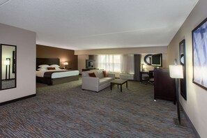 Premium bedding, iron/ironing board, free WiFi, bed sheets