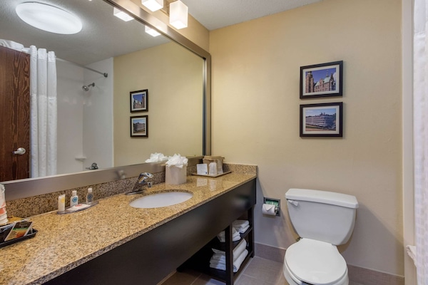 In-room safe, desk, soundproofing, iron/ironing board