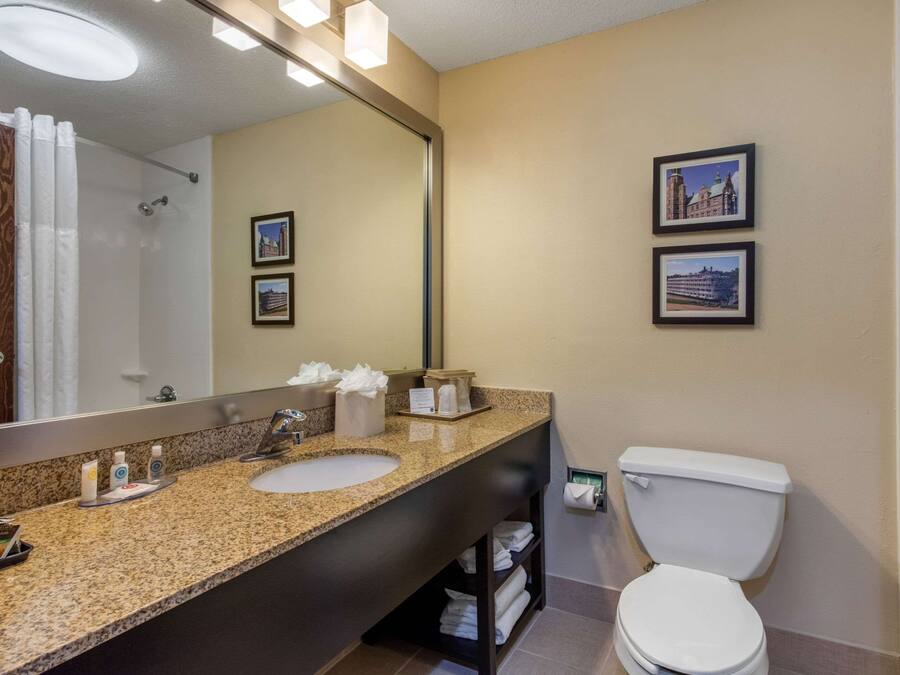 In-room safe, desk, soundproofing, iron/ironing board