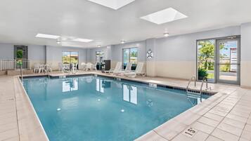 สระว่ายน้ำในร่ม