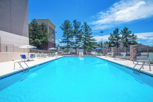 Holiday Inn Express & Suites Augusta West - Fort Gordon by IHG