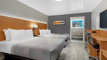 Habitación, 2 camas de matrimonio, no fumadores | Ropa de cama de alta calidad, escritorio, cortinas opacas