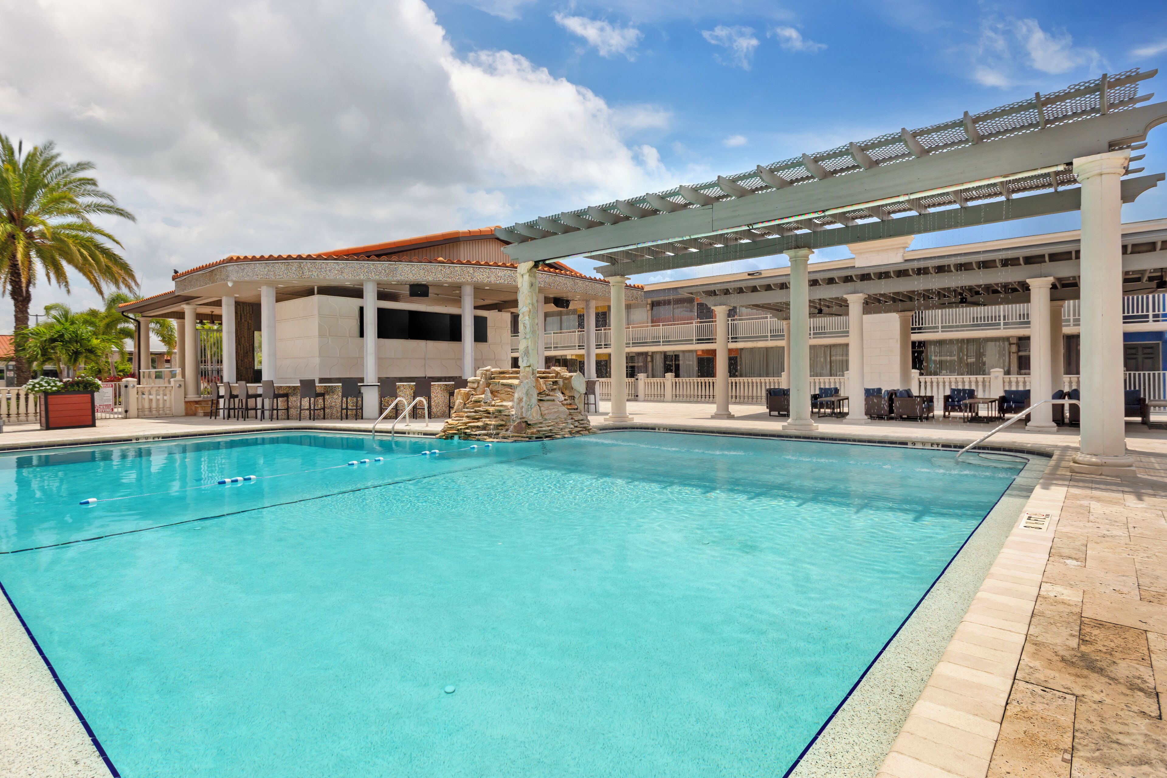 Standard Room, 1 King Bed, Non Smoking, Pool Side  | Privézwembad