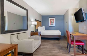 Studio, 1 Queen Bed, Non Smoking | Premium bedding, pillowtop beds, desk, laptop workspace