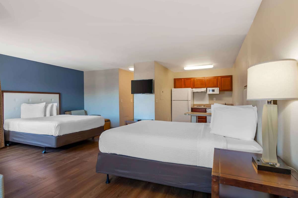 Studio, 2 Queen Beds, Non Smoking | Premium bedding, pillowtop beds, desk, laptop workspace