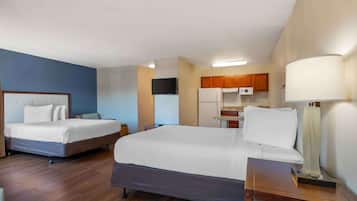 Ropa de cama de alta calidad, colchones con pillow-top y escritorio