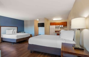 Studio, 2 Queen-Betten, Nichtraucher | Hochwertige Bettwaren, Pillowtop-Betten, Schreibtisch