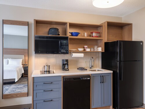 Candlewood Suites Rockford by IHG