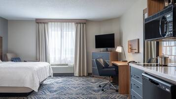 Studio Suite, 1 Queen Bed