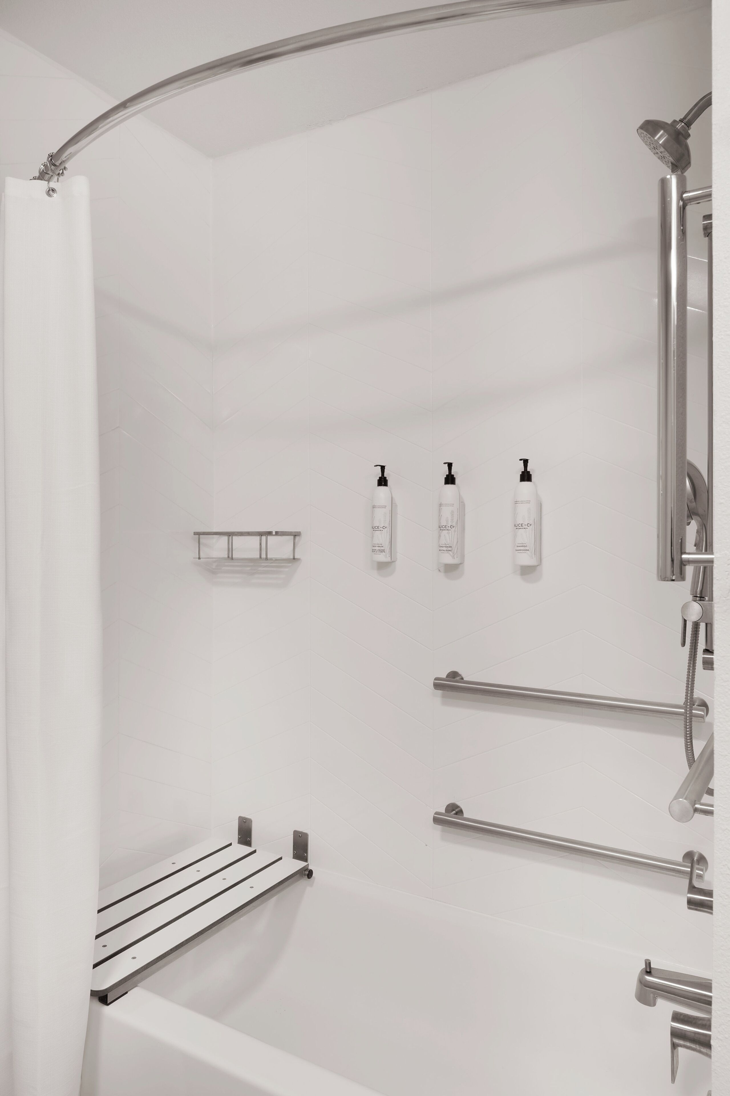 combined shower/bathtub, free toiletries, hair dryer, towels