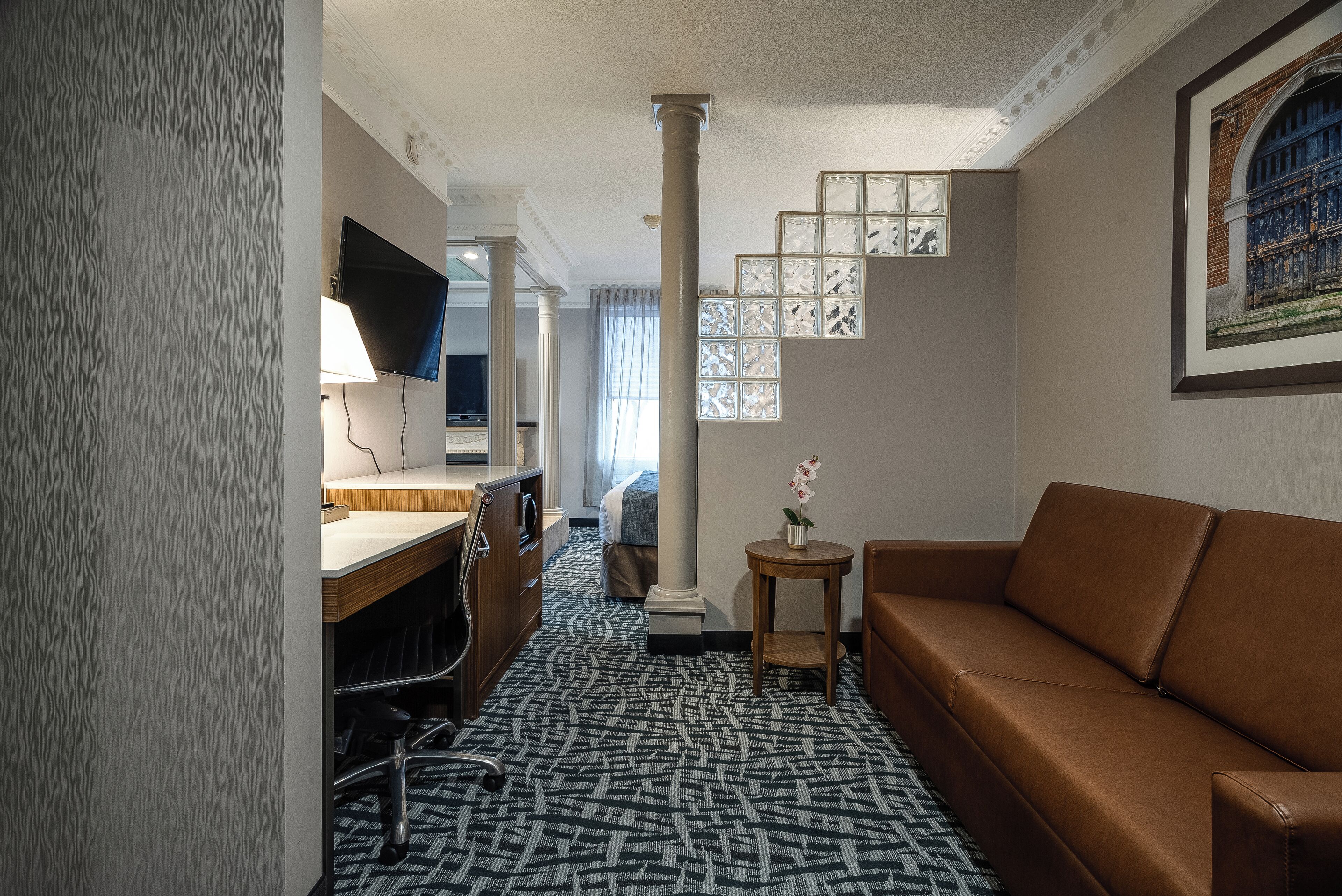 奢华客房, 无烟房, 按摩浴缸 | 羽绒被、办公桌、熨斗/熨衣板、免费 WiFi