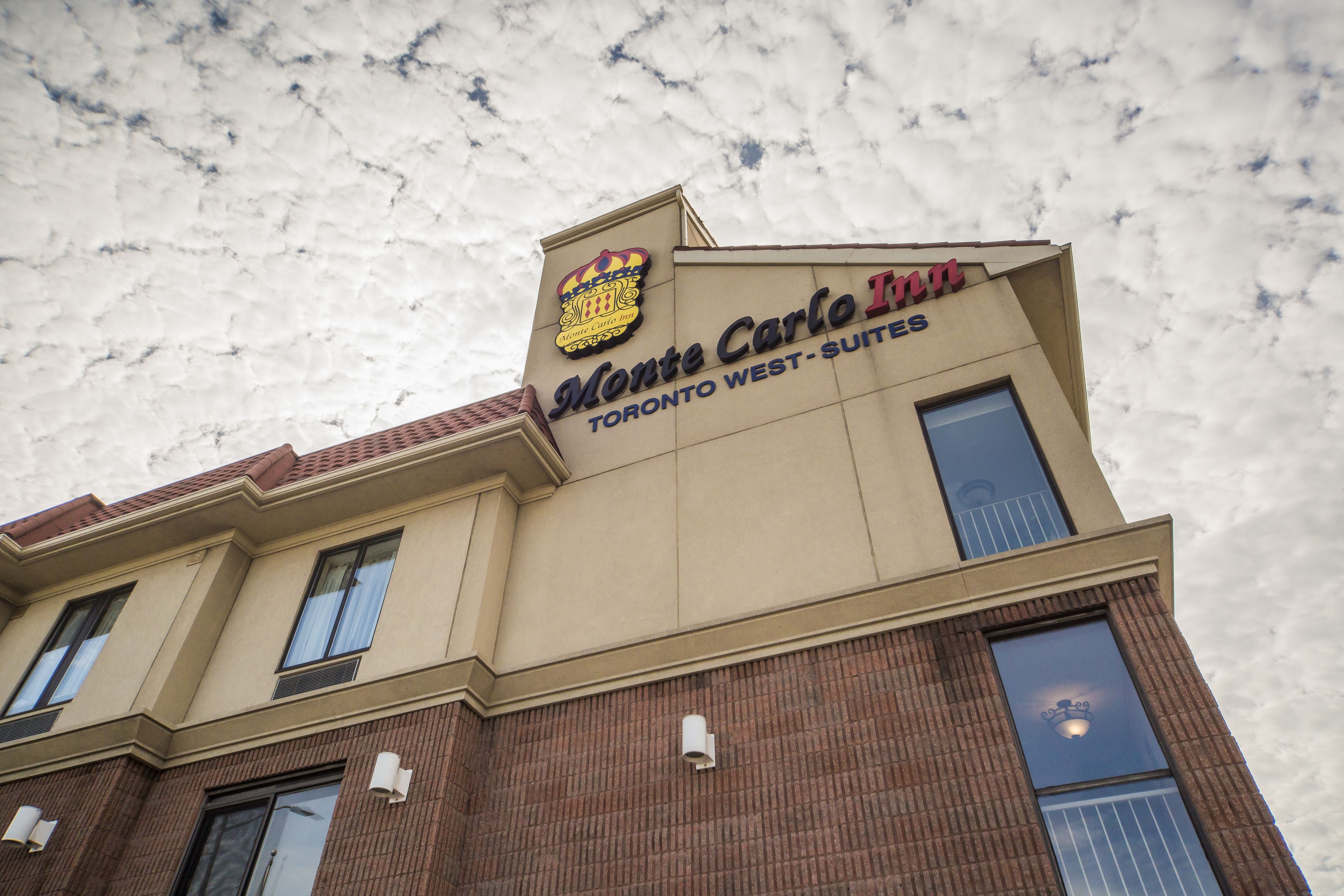 Photo - Monte Carlo Inn Toronto West Suites