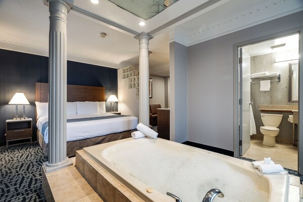 Luxury King Suite with Jetted Tub