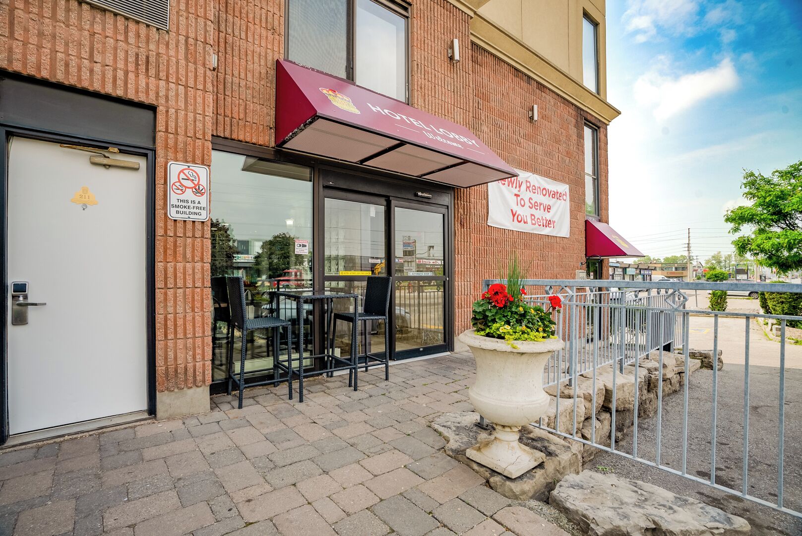 Photo - Monte Carlo Inn Toronto West Suites