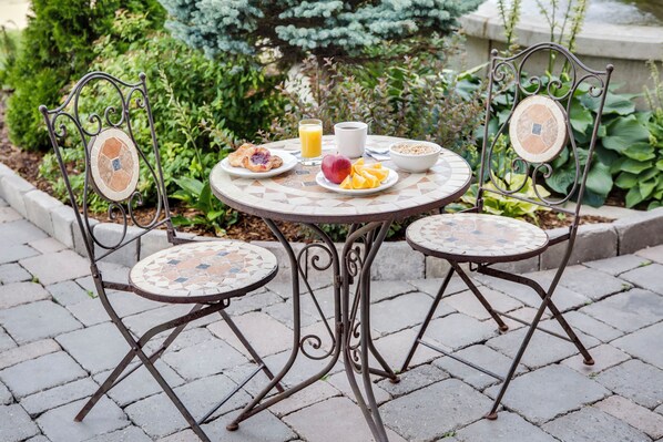Breakfast area