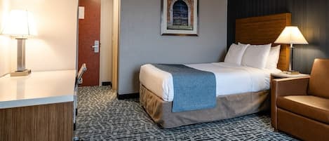 1 phòng ngủ, chăn bông, bàn, bàn ủi/dụng cụ ủi quần áo