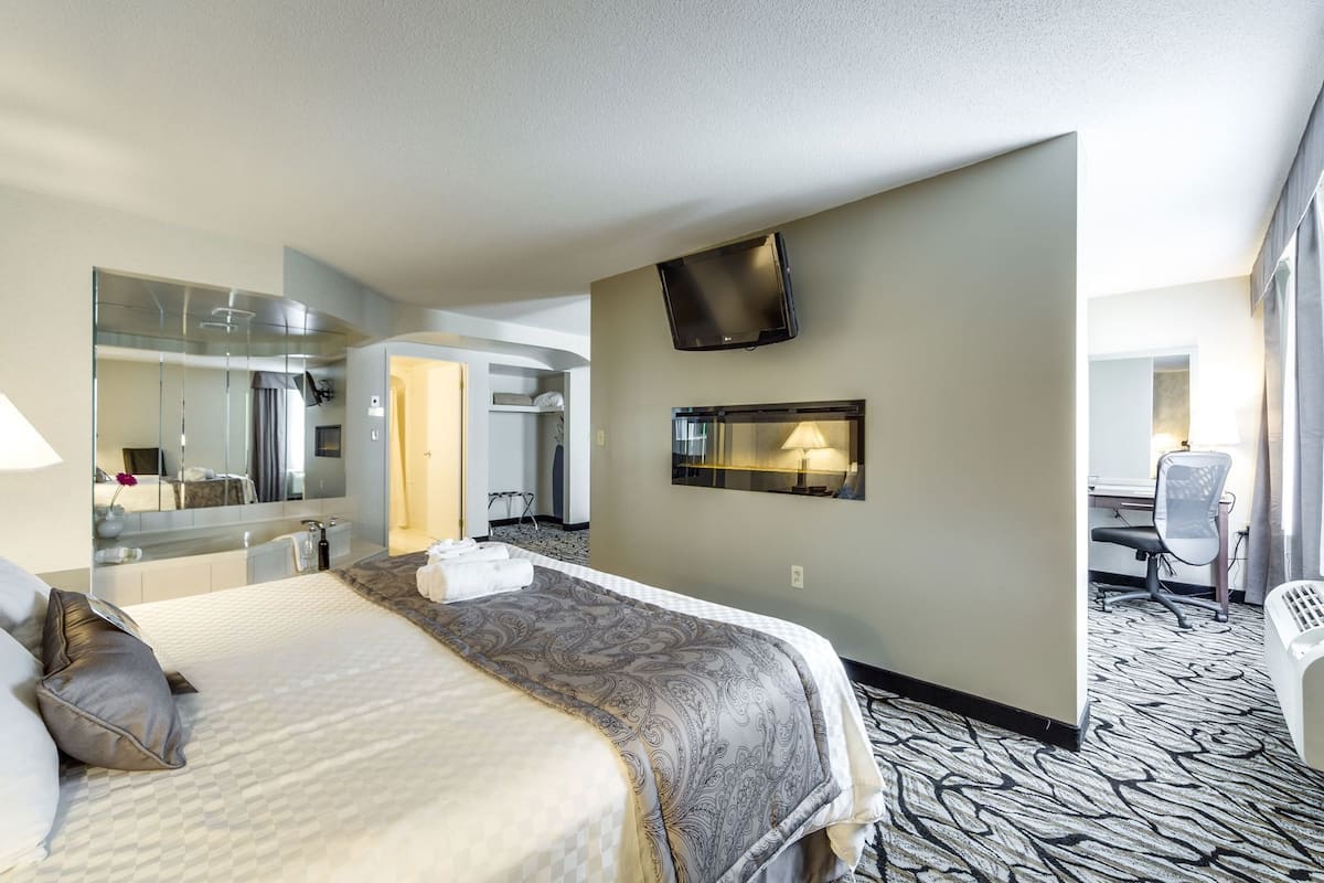 Caja de seguridad en la habitación y escritorio