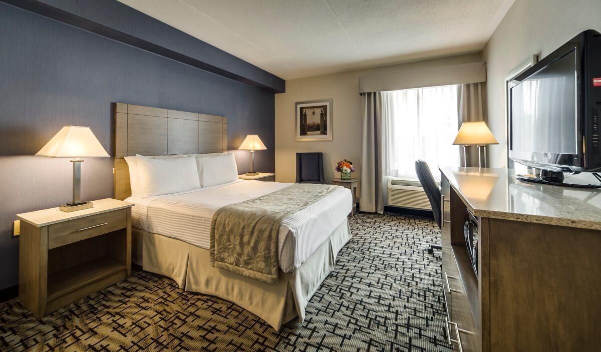 Caja de seguridad en la habitación y escritorio 