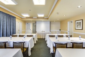 Meeting facility - Monte Carlo Inn Oakville Suites (Oakville)