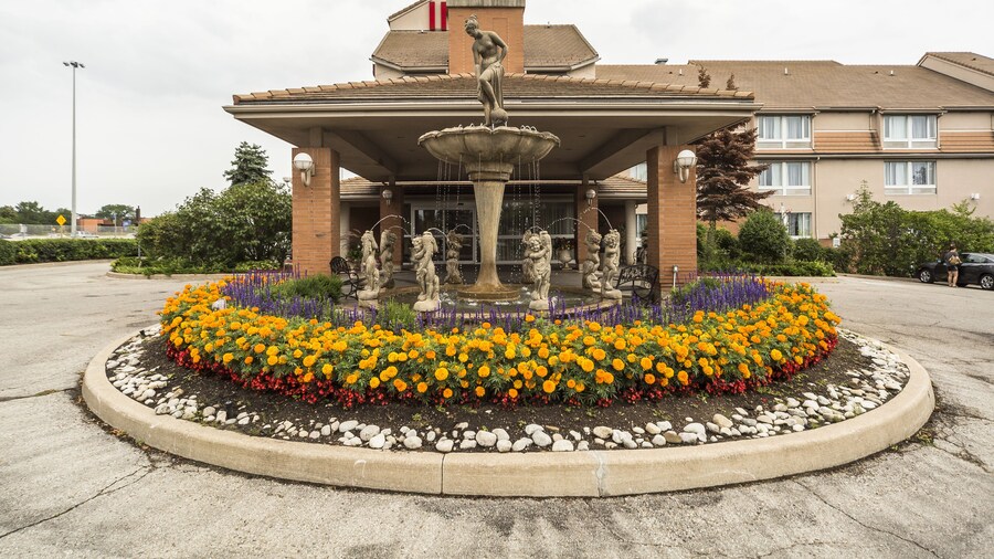 Monte Carlo Inn Oakville Suites