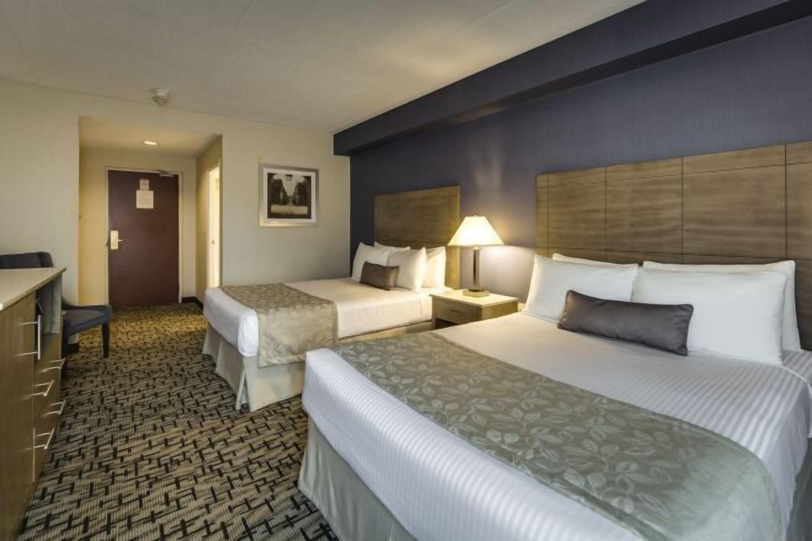 Caja de seguridad en la habitación y escritorio 