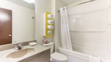Combined shower/bathtub, deep-soaking bathtub, free toiletries, towels