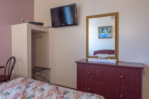 Chambre Standard, 1 grand lit | Bureau, Wi-Fi gratuit, draps fournis