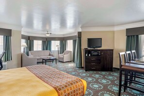 Suite, 1 King Bed, Non Smoking, Refrigerator & Microwave | Iron/ironing board, free WiFi, bed sheets