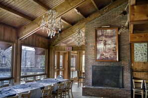 Lounge - Liscombe Lodge Resort and Conference Centre (Liscomb Mills)