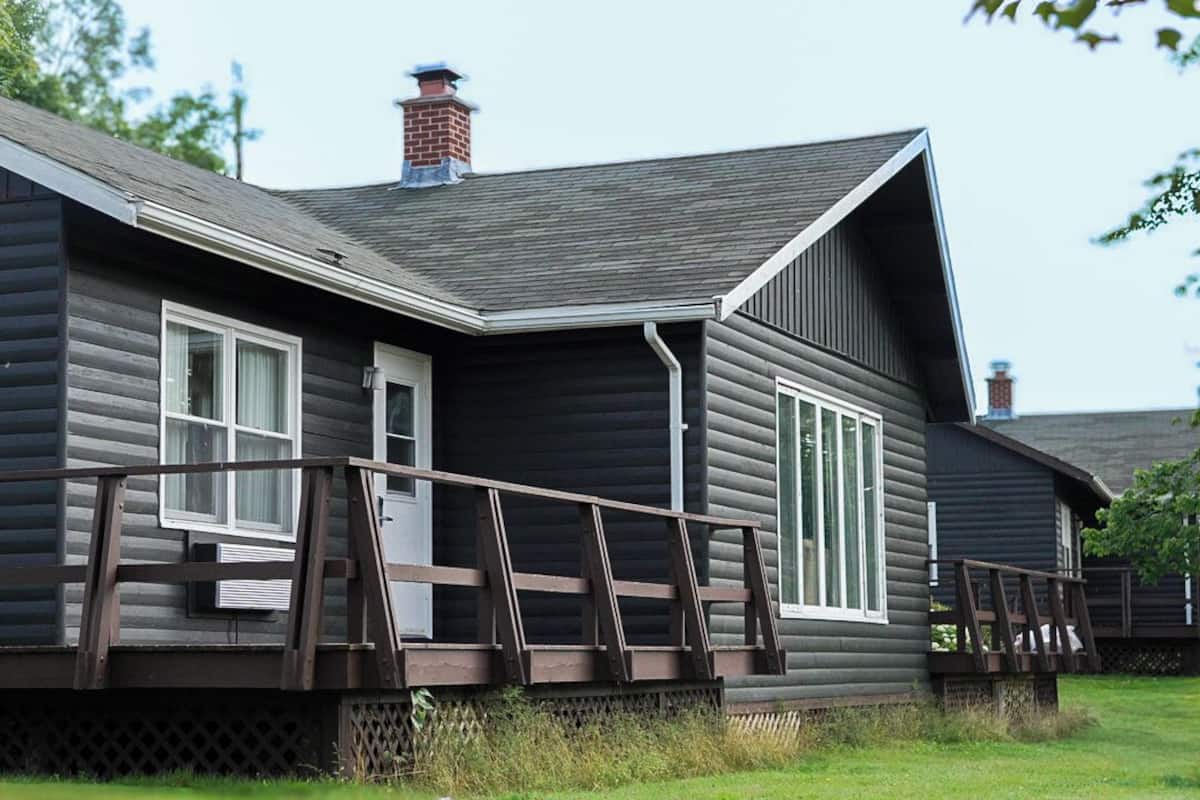 Down comforters, in-room safe, blackout drapes, iron/ironing board