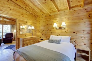 Chalet, 1 Queen-Bett und Schlafsofa | 1 Schlafzimmer, Daunenbettdecken, Zimmersafe, Verdunkelungsvorhänge