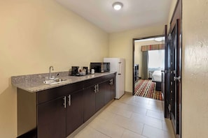 Suite, 1 King Bed, Non Smoking, Refrigerator & Microwave (with Sofabed) | 2 bedrooms, in-room safe, desk, laptop workspace - Best Western Greentree Inn & Suites (Moore)