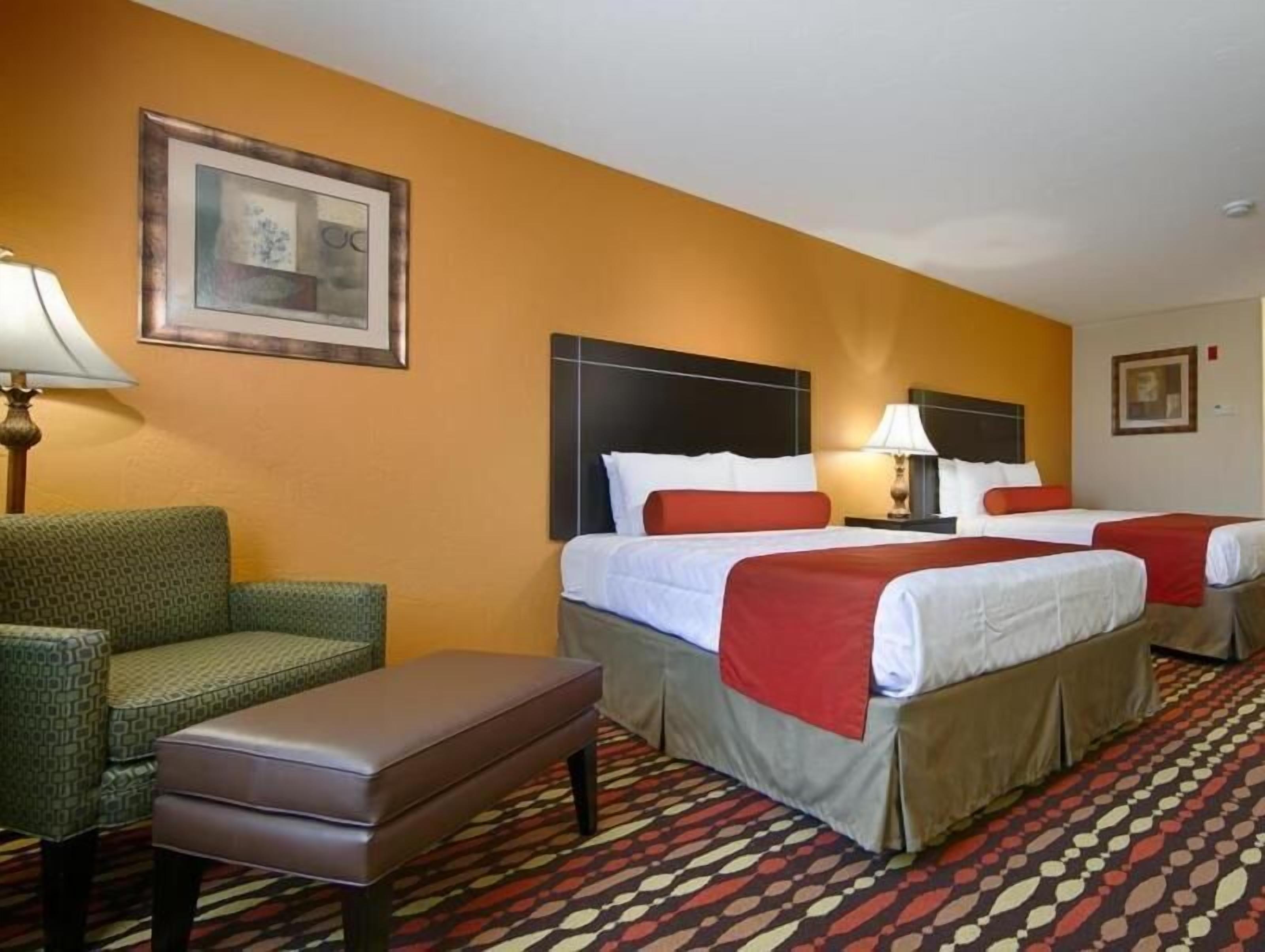 2 bedrooms, in-room safe, desk, laptop workspace