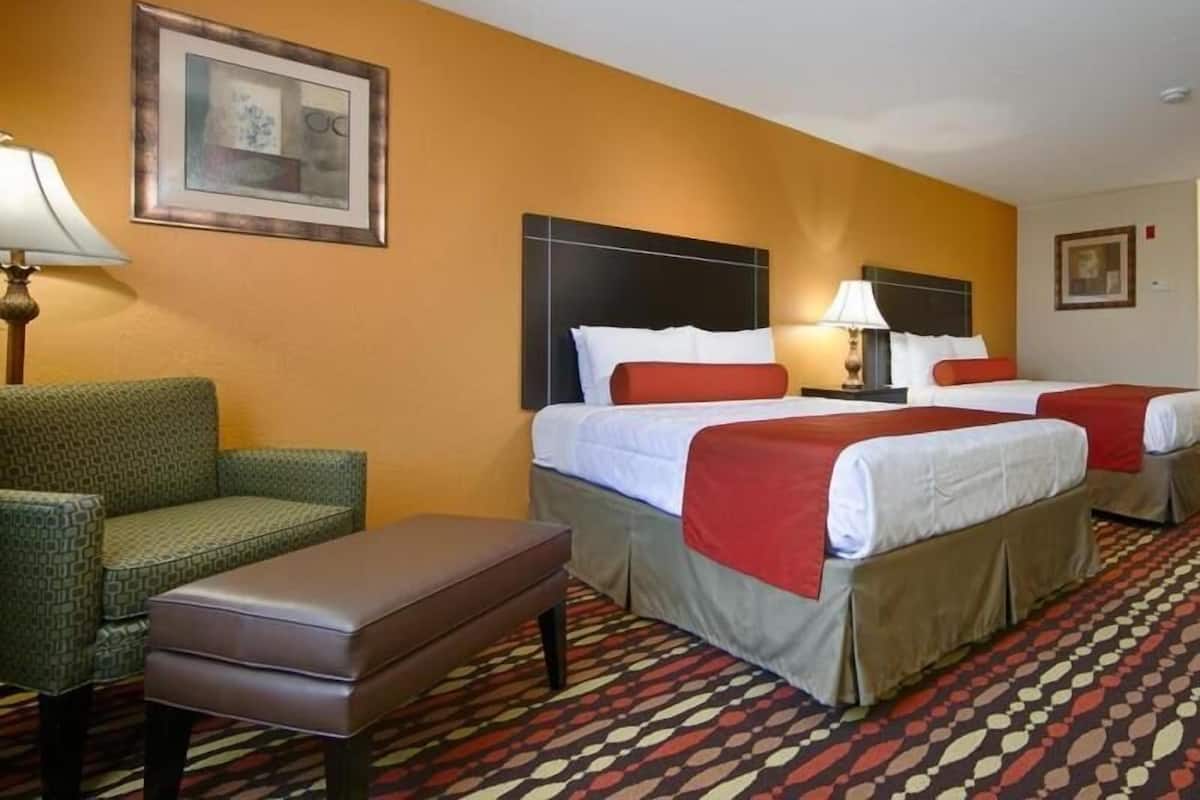 2 bedrooms, in-room safe, desk, laptop workspace